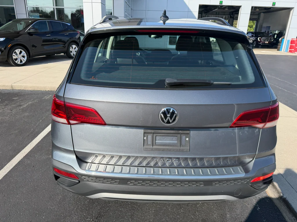 Used 2024 Gray Volkswagen 1.5T S image 4