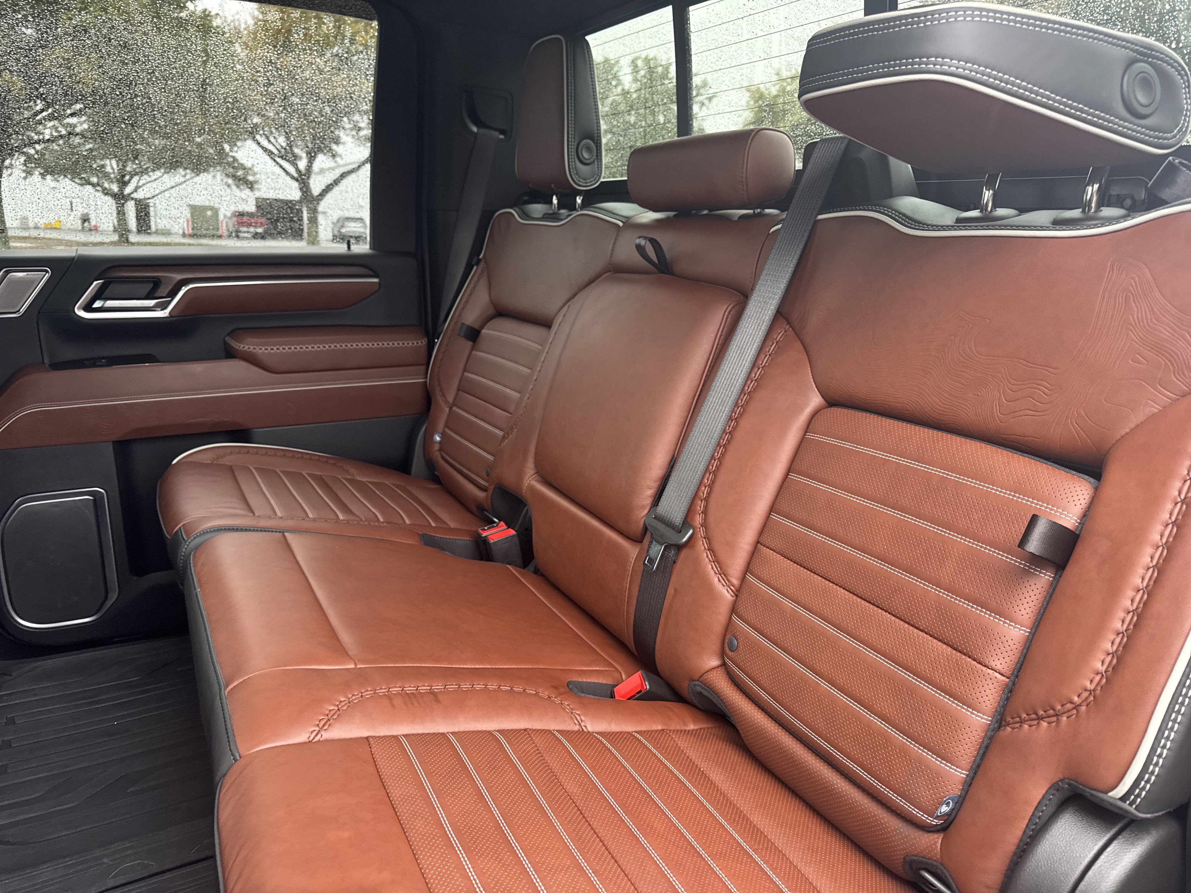 Used 2025 Sterling Metallic GMC Denali Ultimate image 25