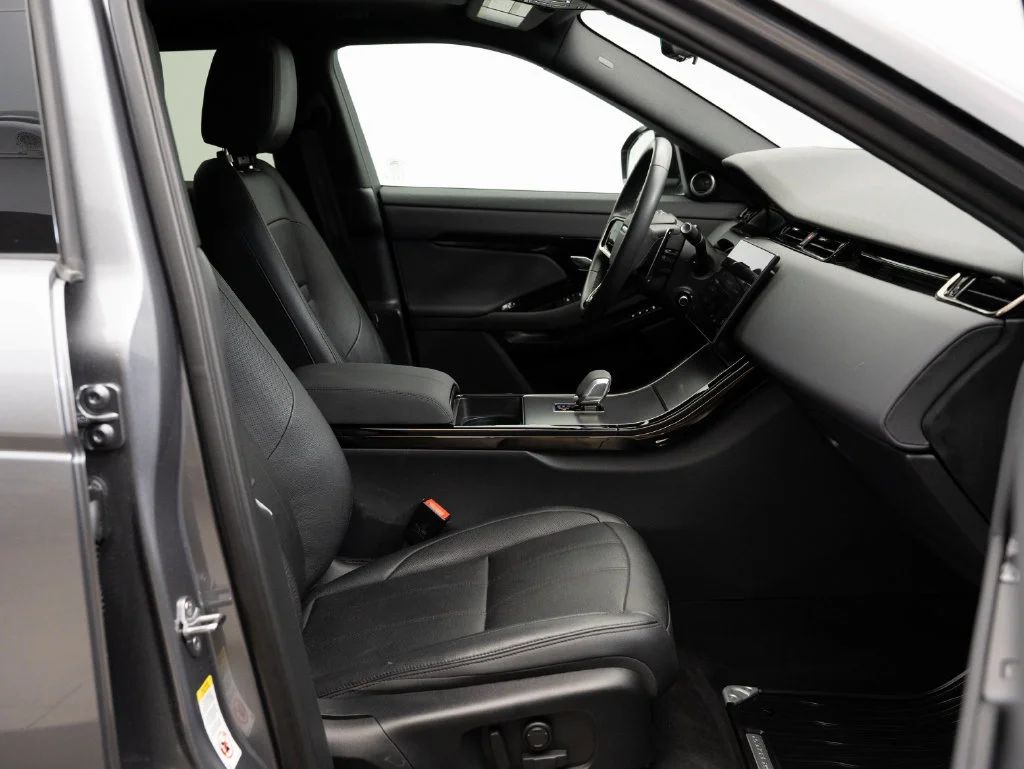 Used 2024 Eiger Gray Metallic Land Rover Dynamic image 24