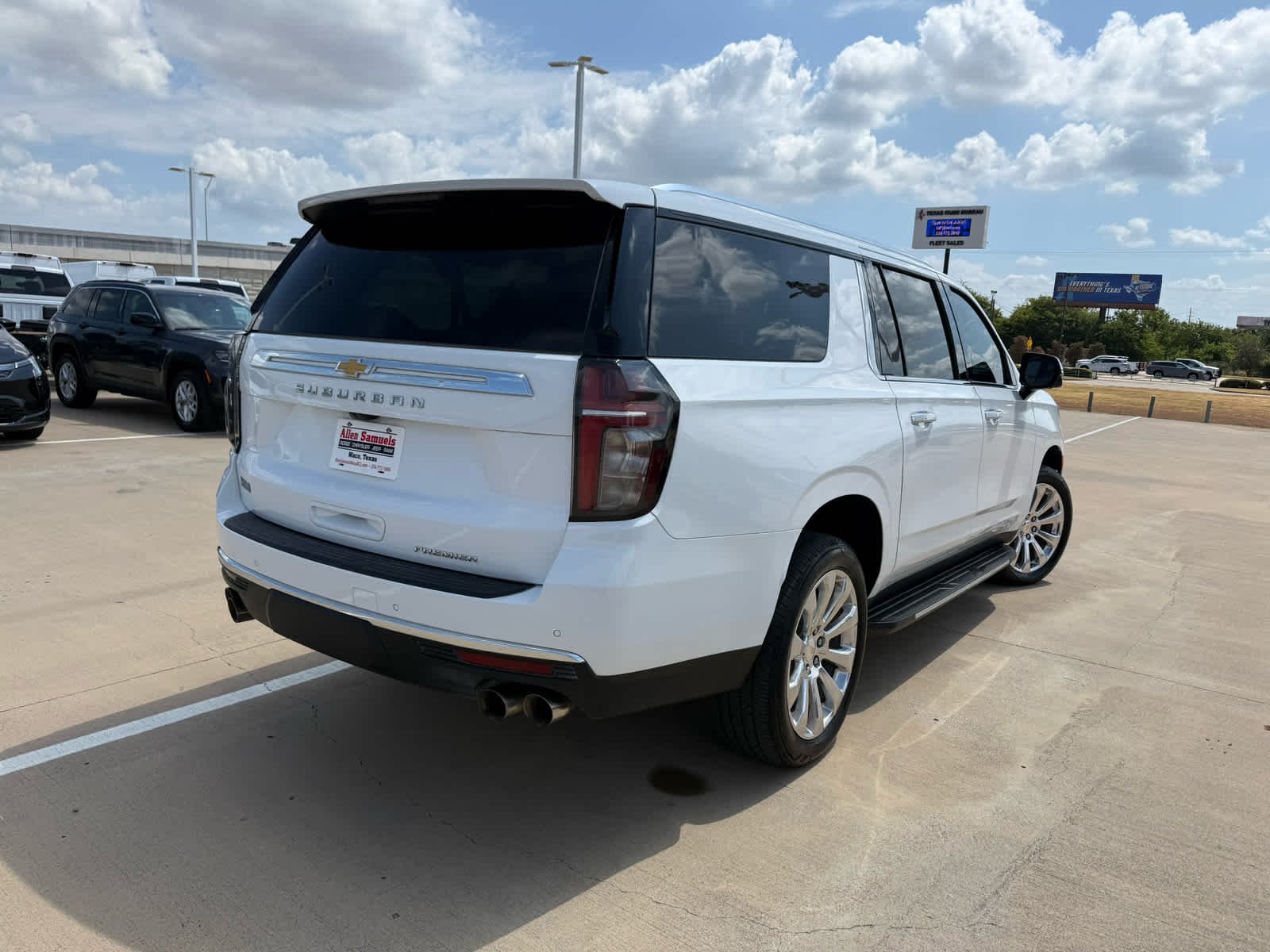 Used 2024 Summit White Chevrolet Premier image 6
