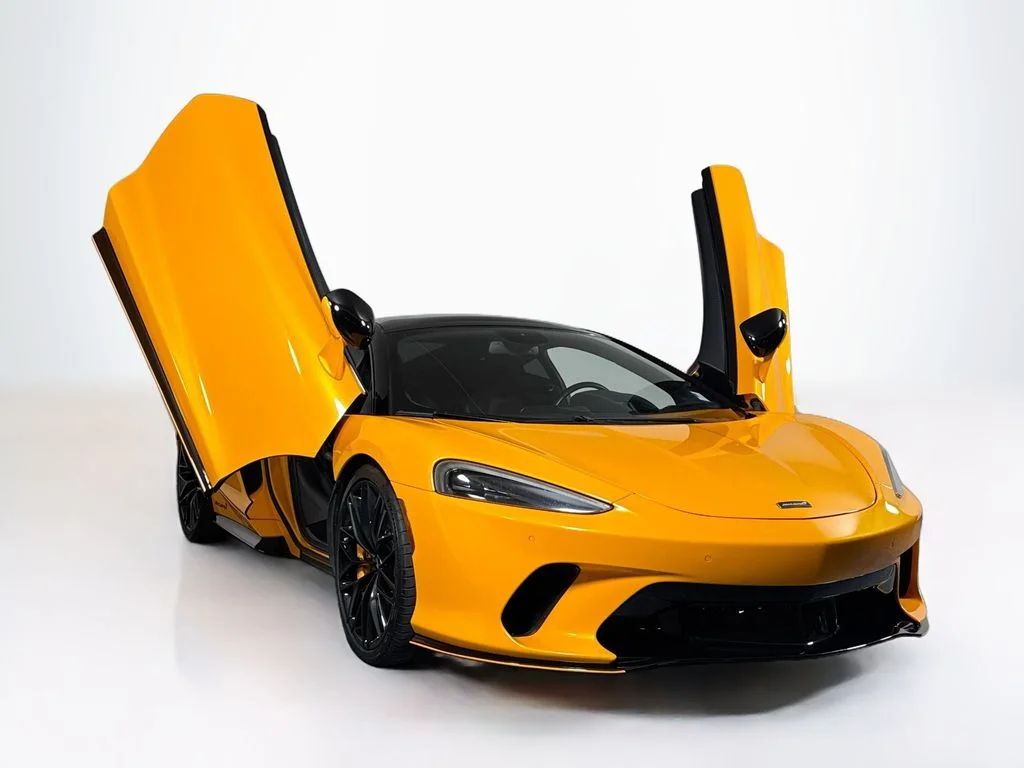 Certified Used 2023 McLaren Orange McLaren  image 23