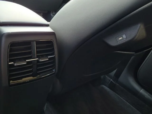 New 2025 Aurora Black Pearl Kia EX Touring image 18