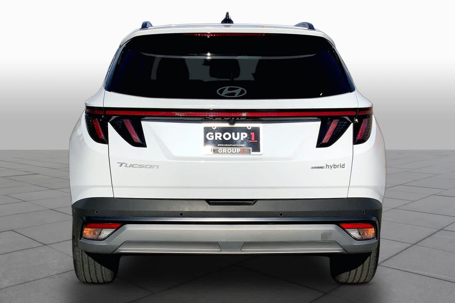 Used 2025 Creamy White Pearl Hyundai Limited image 5