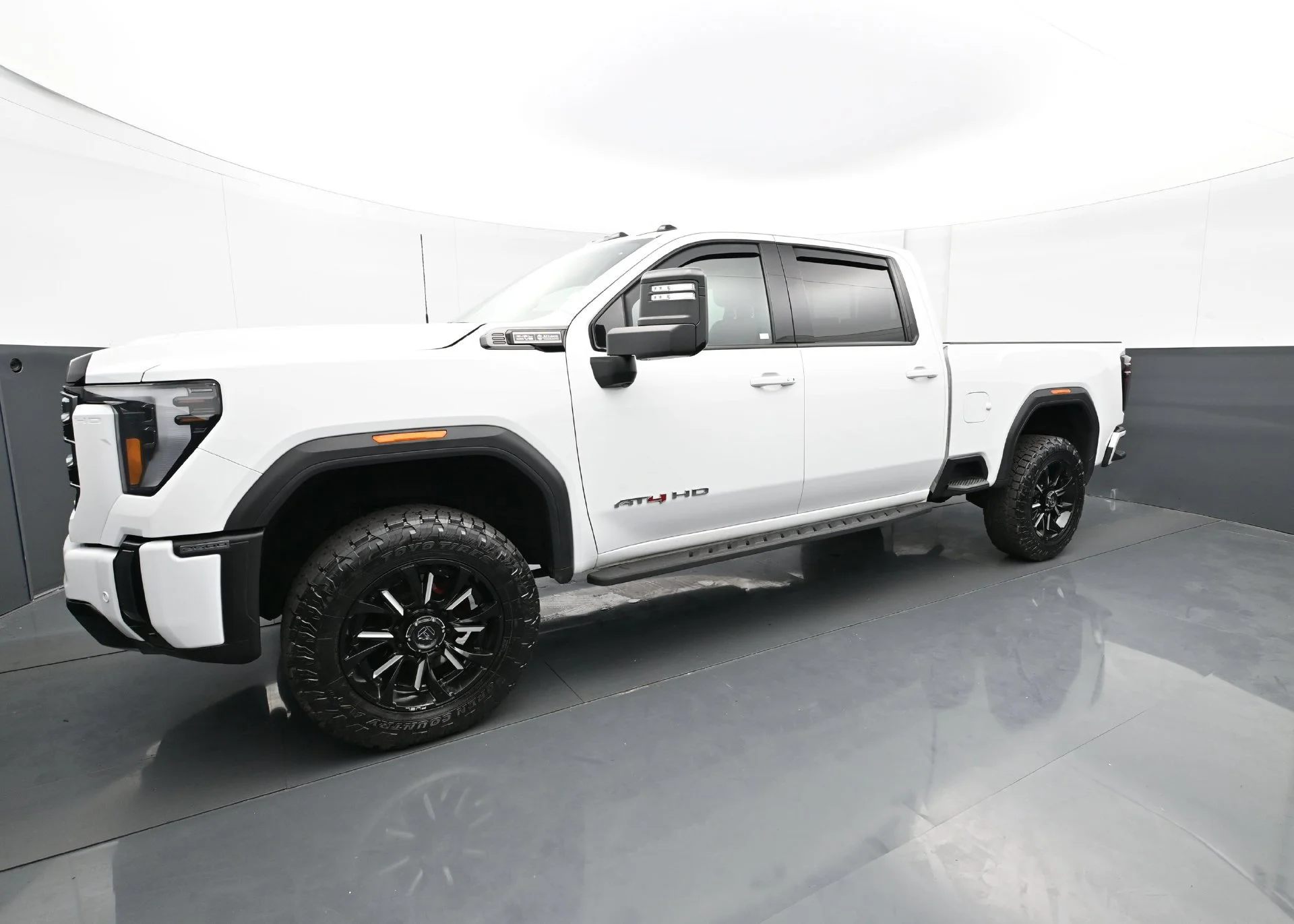 Used 2024 GMC Sierra 2500HD AT4 with VIN 1GT49PE75RF362678 for sale in Roseville, Minnesota