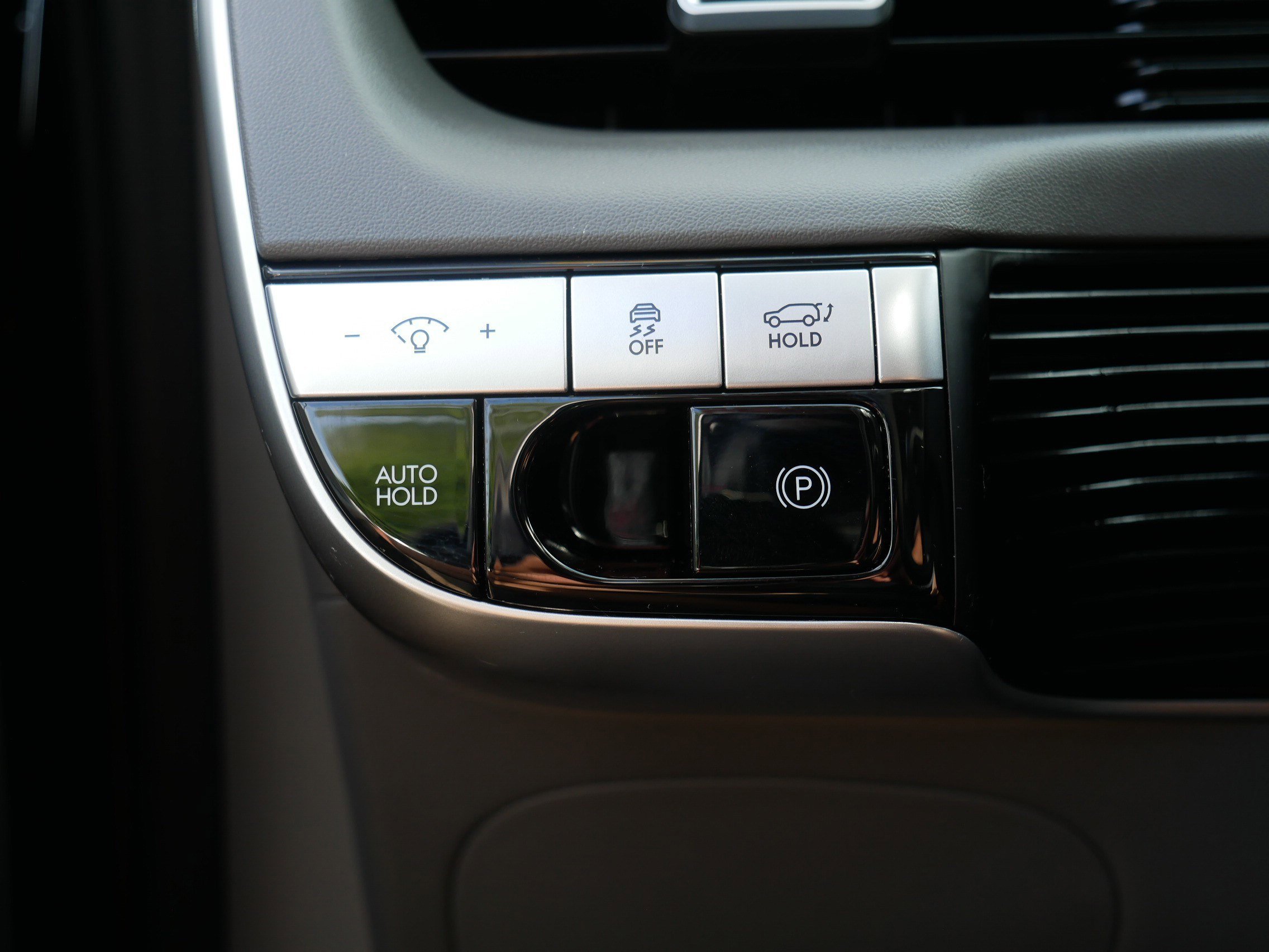 Used 2024 Abyss Black Hyundai SEL image 26