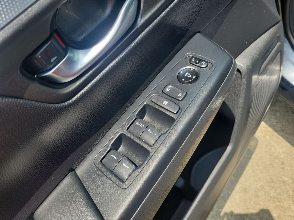 Used 2023  Honda Sport image 14