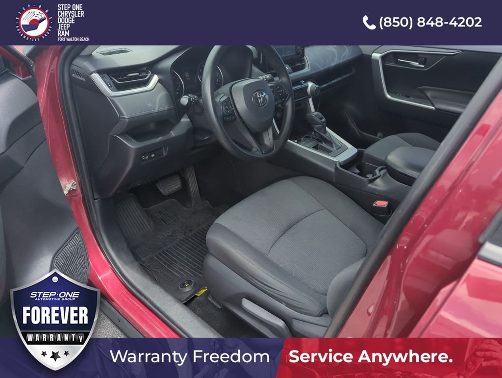 Used 2019 Red Toyota XLE image 10