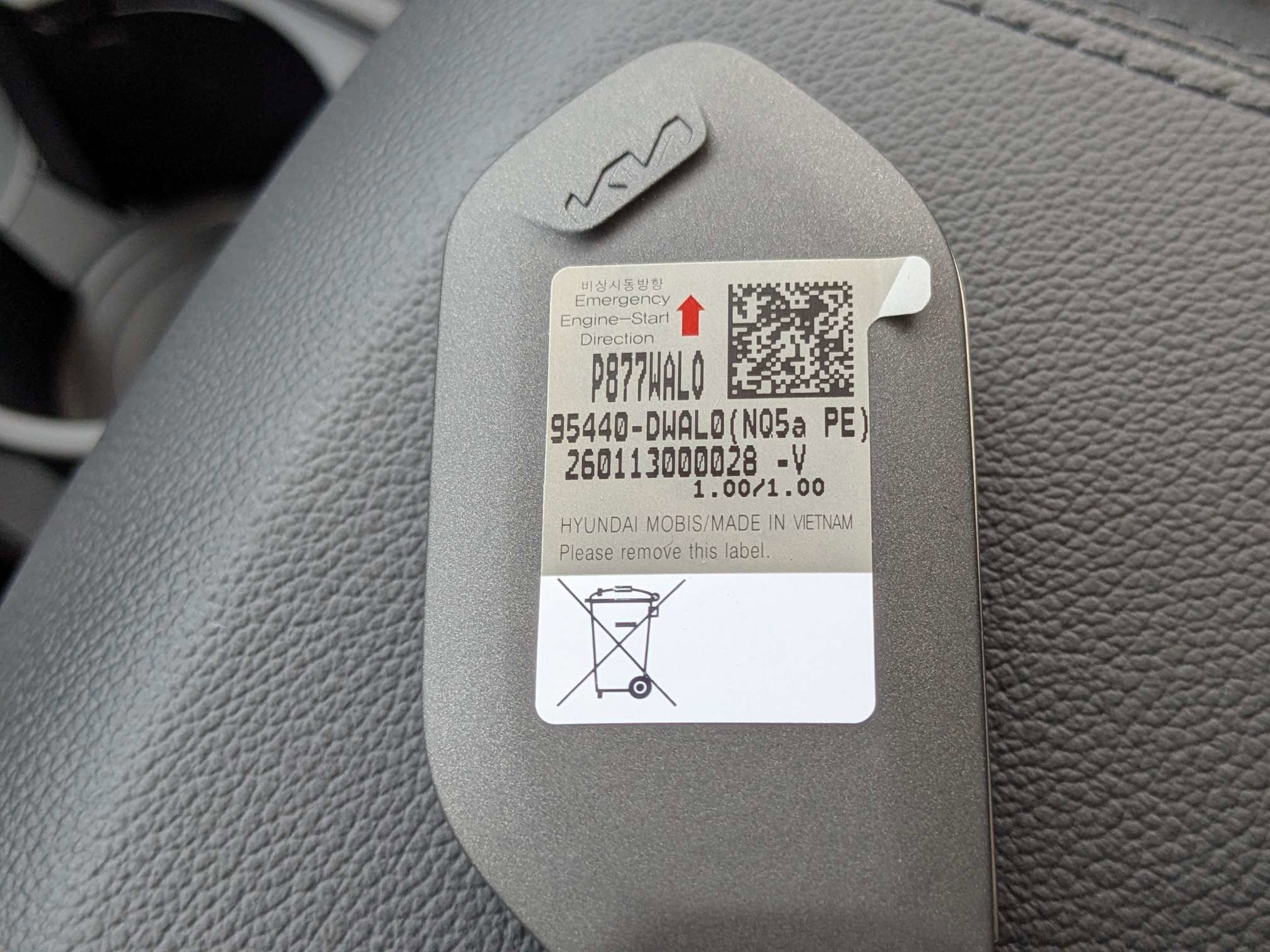New 2026 Glacial White Pearl Kia LX image 38
