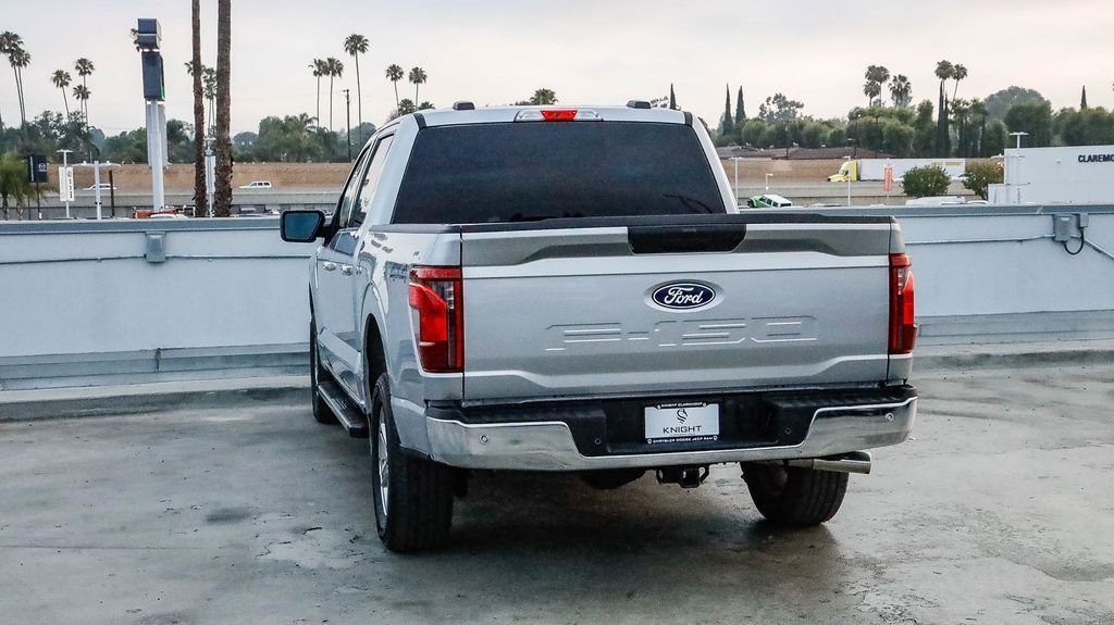 Used 2025 Silver Metallic Ford XLT image 7