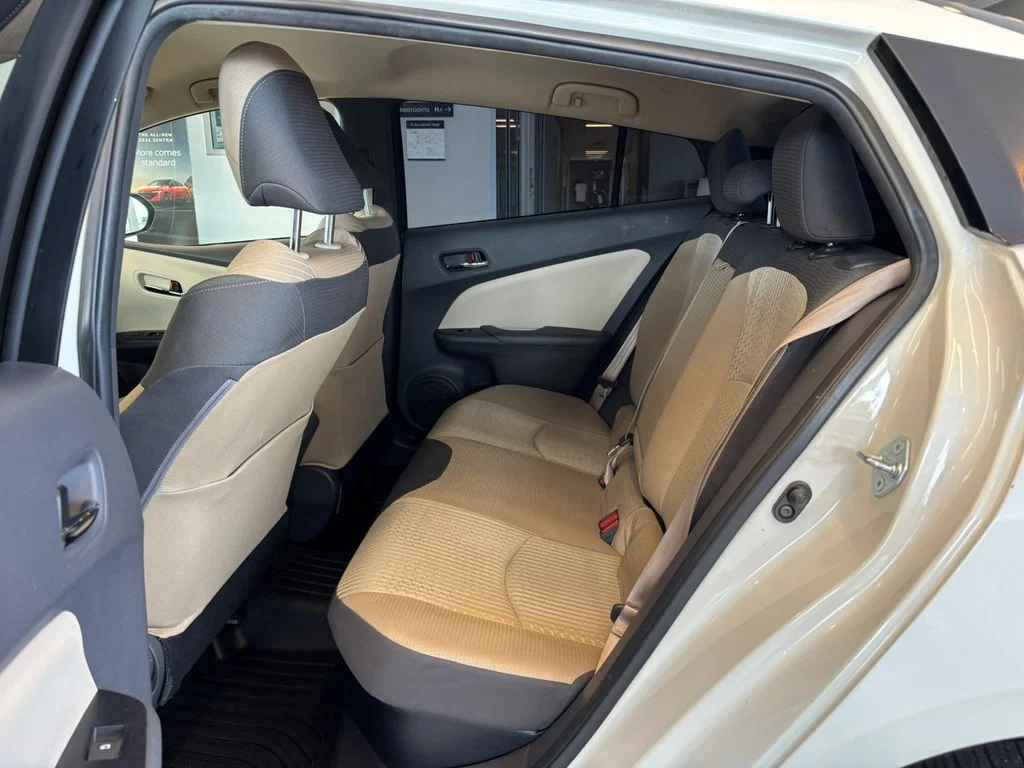 Used 2016 White Toyota Two image 26