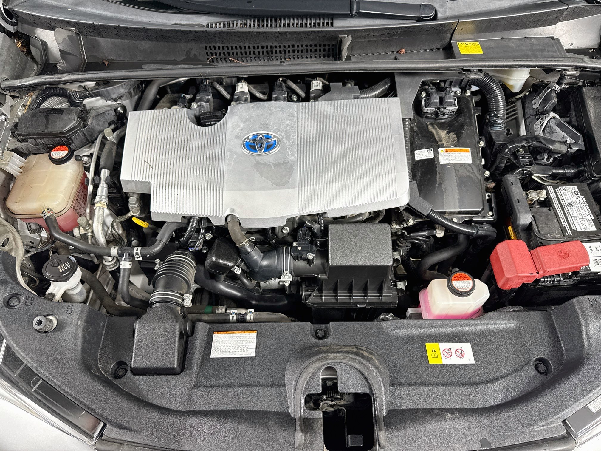 Used 2016 Classic Silver Metallic Toyota Two image 27