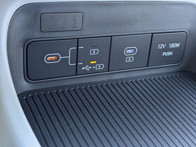 New 2026 Black Hyundai SE FWD image 20