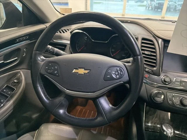 Used 2015 Red Chevrolet LTZ image 28
