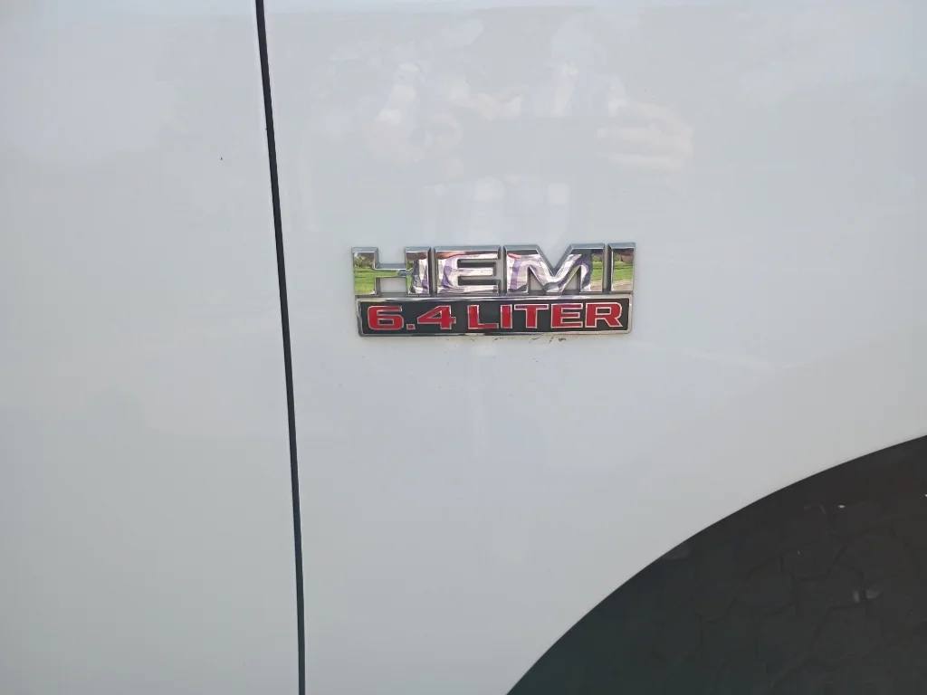 Used 2018 Bright White Clearcoat Ram Tradesman image 39