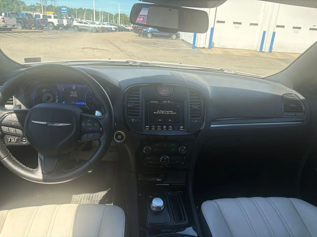 Used 2019 White Chrysler S image 14
