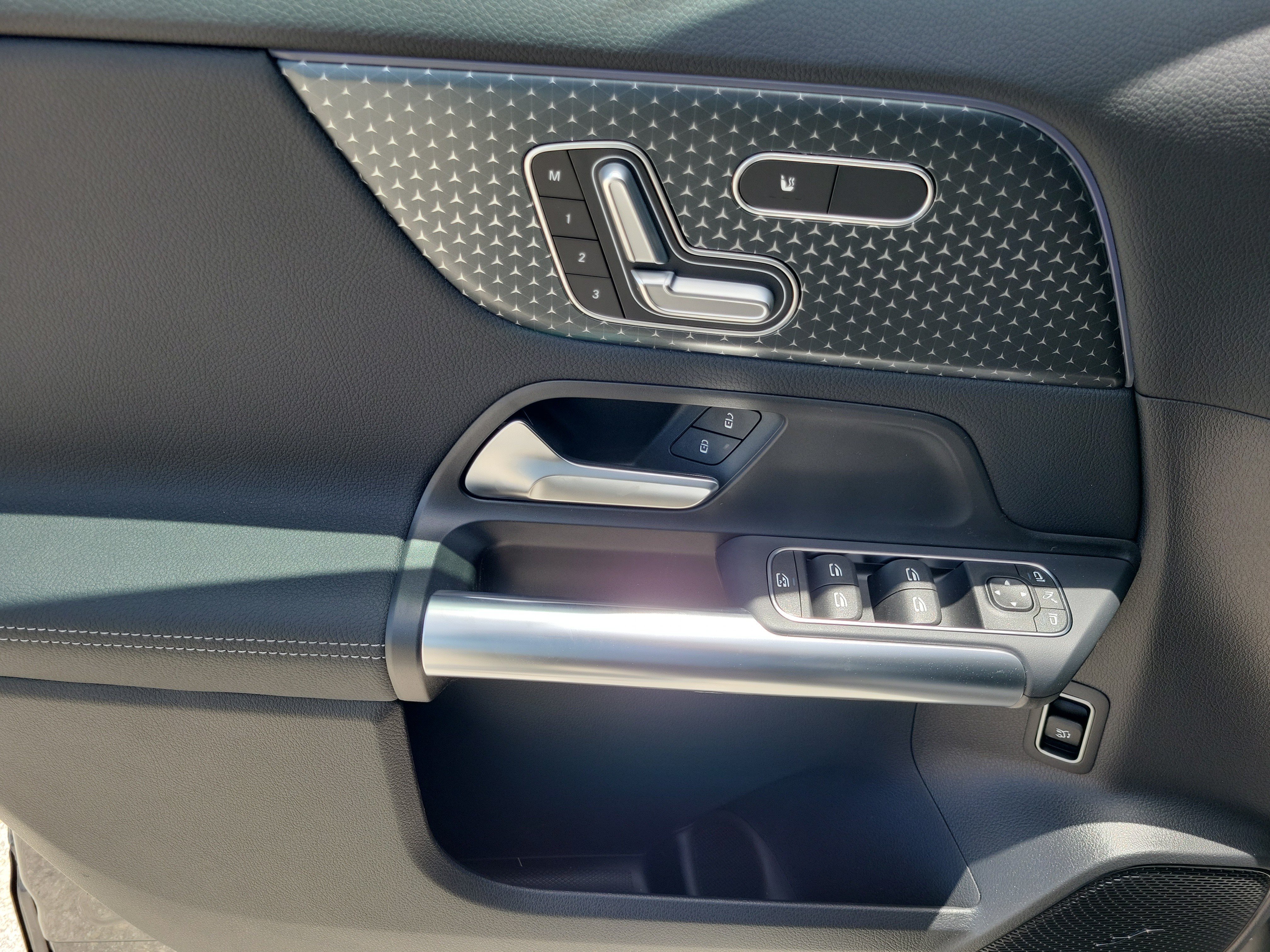 New 2026 Mountain Grey Metallic Mercedes-Benz GLA 250 image 50