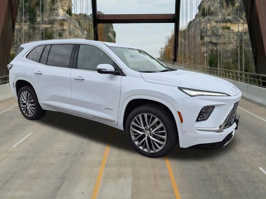 2026 Buick Enclave Avenir's photo