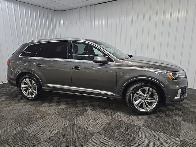 2021 Audi Q7 45 Premium Plus