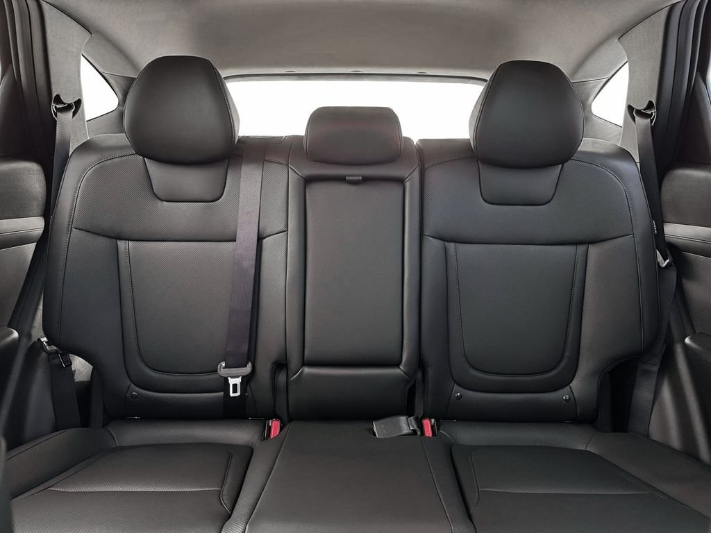 New 2026 White Hyundai SEL Convenience image 16