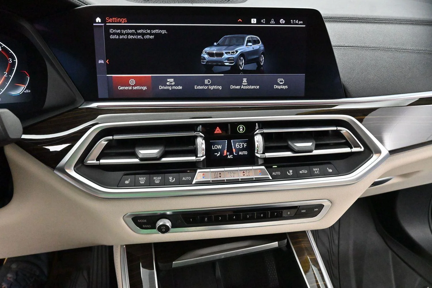 Used 2019 Arctic Gray Metallic BMW xDrive40i image 25