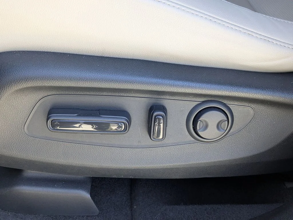 Used 2025 Gray Honda EX-L image 21