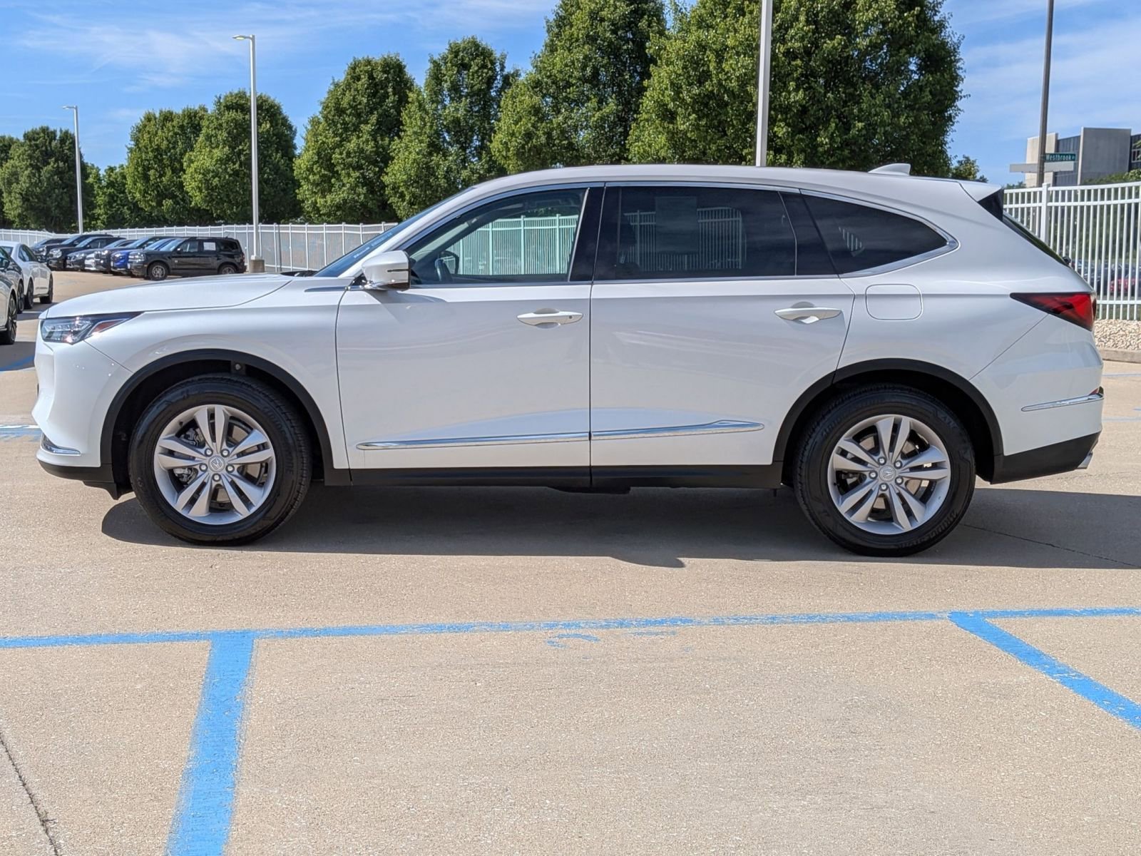 Used 2023 Platinum White Pearl Acura SH-AWD image 9