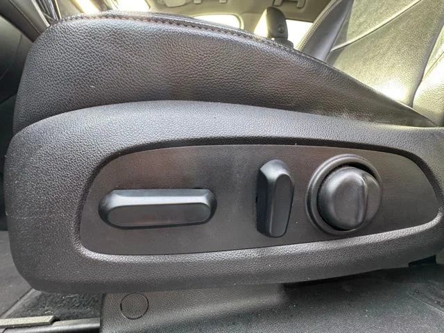 Used 2018 Black Currant Chevrolet 3LT image 19