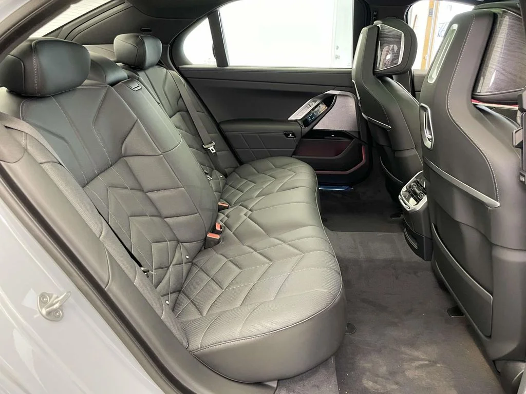 2026 BMW 7 Series 740i - Photo 17