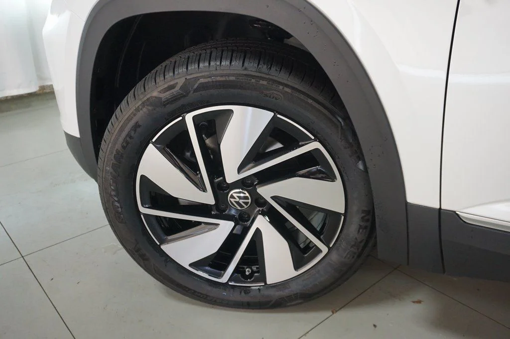 New 2026 Opal White Volkswagen 2.0T SEL image 36