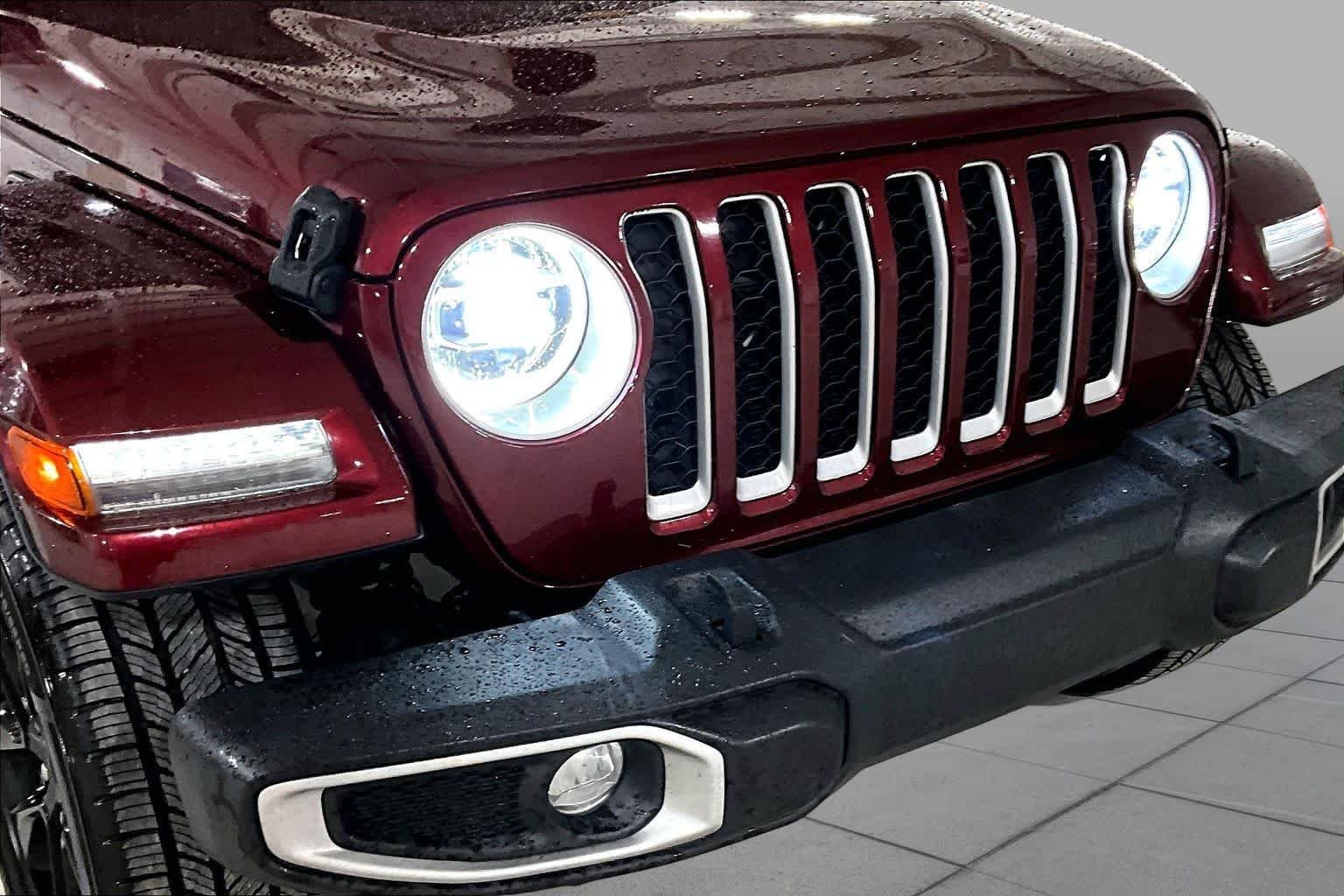 Used 2021 Snazzberry Pearlcoat Jeep Unlimited Sahara image 29