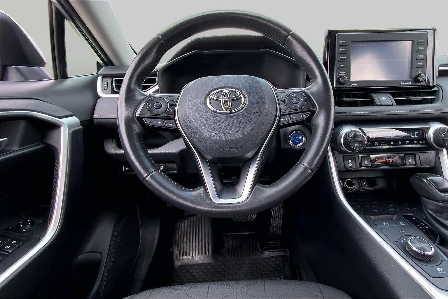 Used 2020 Silver Sky Metallic Toyota Hybrid XLE image 6