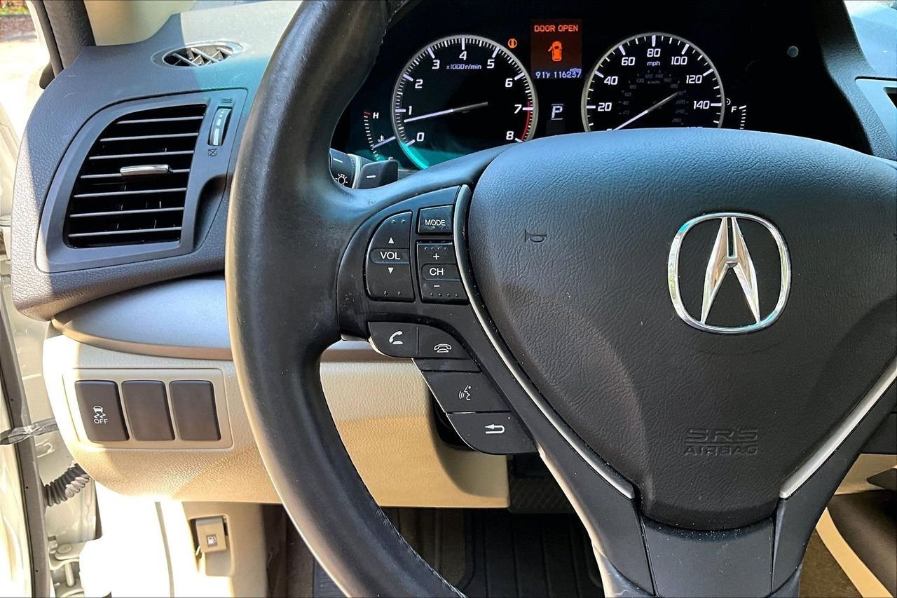 Used 2015  Acura Base image 10
