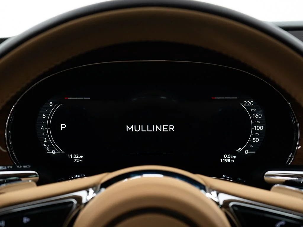 Used 2025 White Sand - by Mulliner Bentley Mulliner image 33