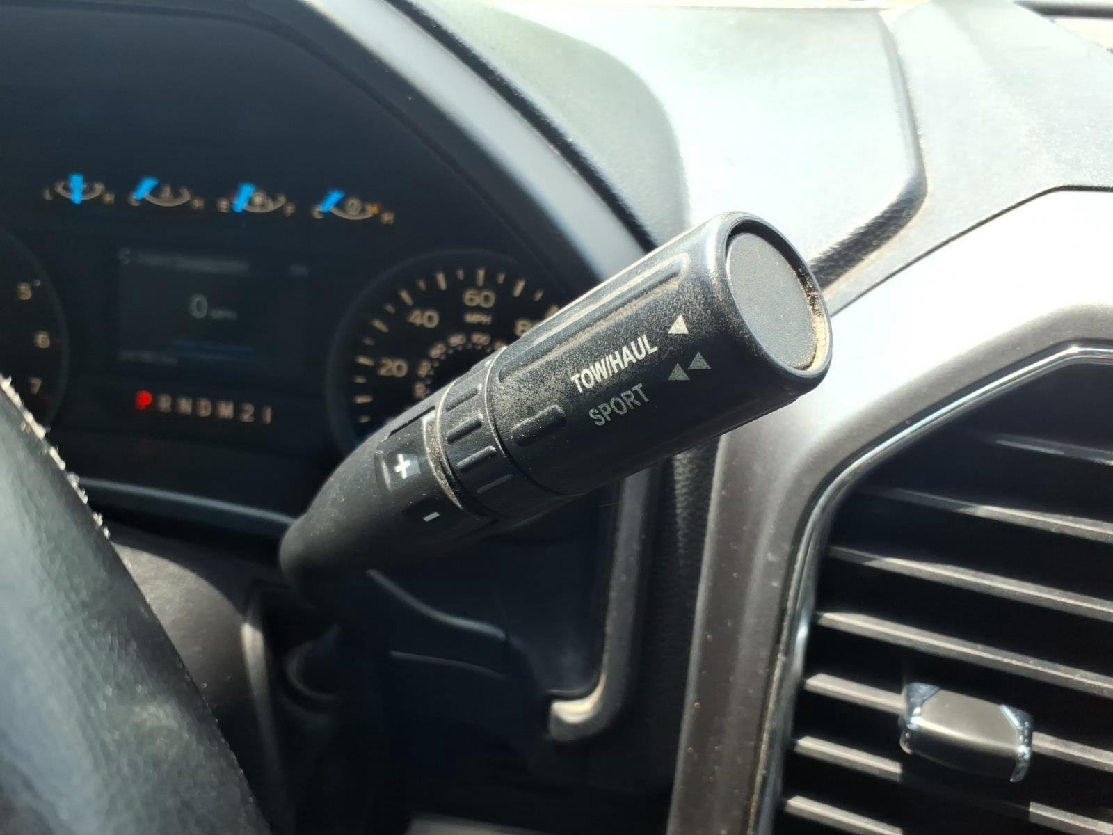 Used 2015 Magnetic Metallic Ford XLT image 6