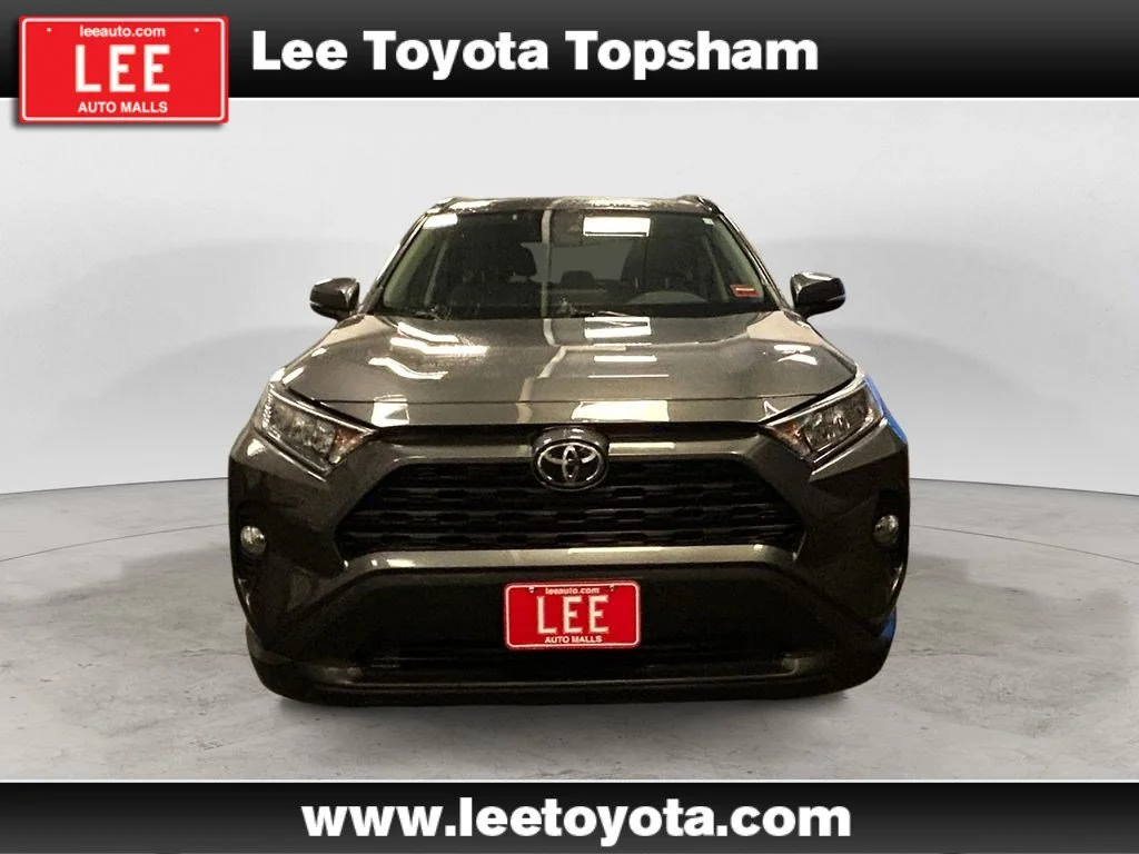 Used 2020 Magnetic Gray Metallic Toyota XLE image 8