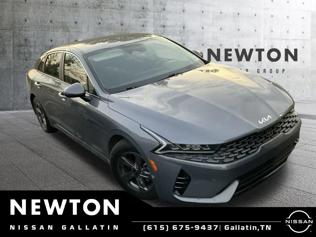 Used 2022 Silver Kia LXS image 1