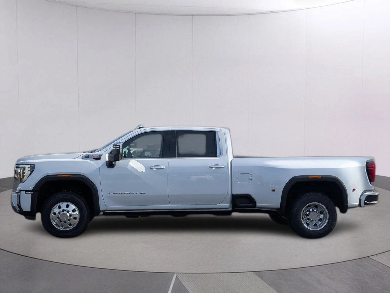 New 2026 Glacier White Tricoat GMC Denali DRW image 2