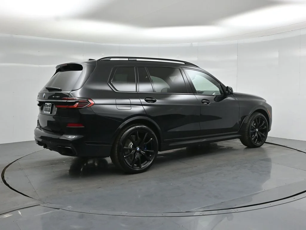 Used 2026 Black BMW xDrive40i image 29