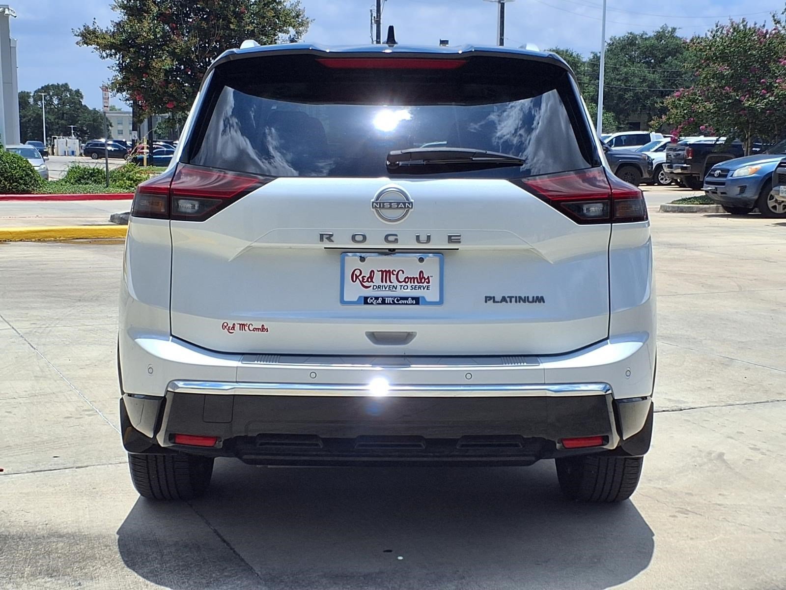 Used 2024 Everest White Pearl/Super Black Nissan Platinum image 6