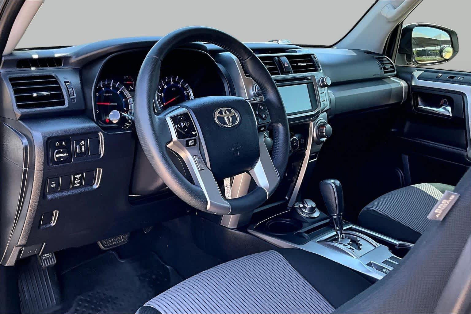 Used 2019 Classic Silver Metallic Toyota SR5 image 16