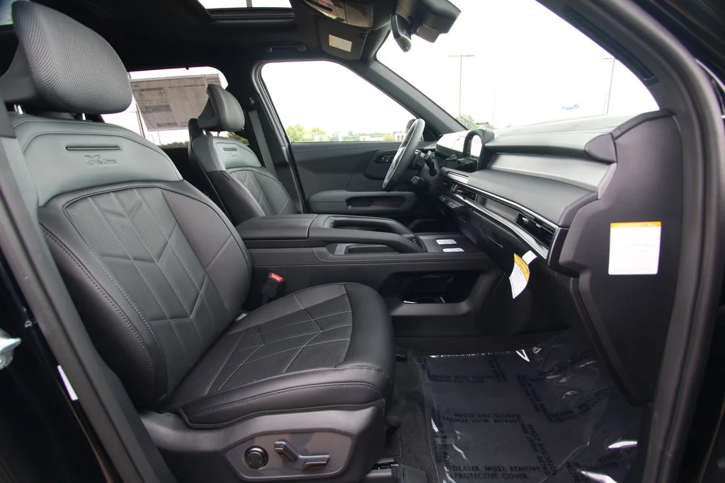 New 2027 Black Kia X-Line SX image 8