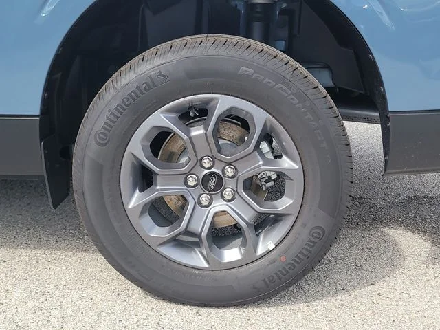New 2026 Azure Gray Metallic Ford XLT image 8