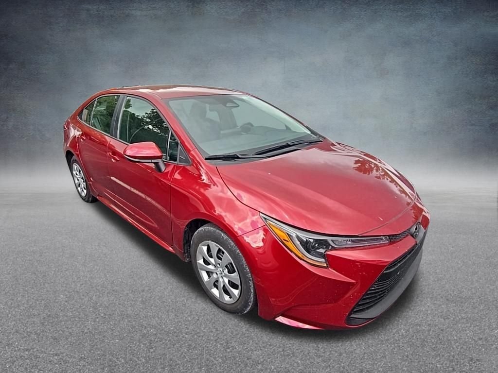 Used 2025 Pearl Toyota LE image 8