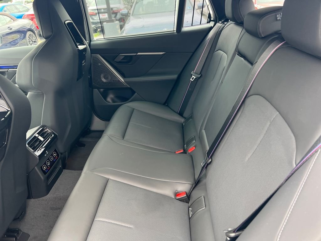 Used 2027 White BMW Base image 25