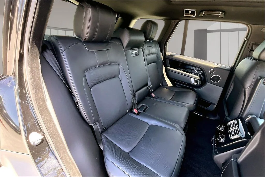 Used 2019 Black Land Rover 5.0L V8 Supercharged image 23