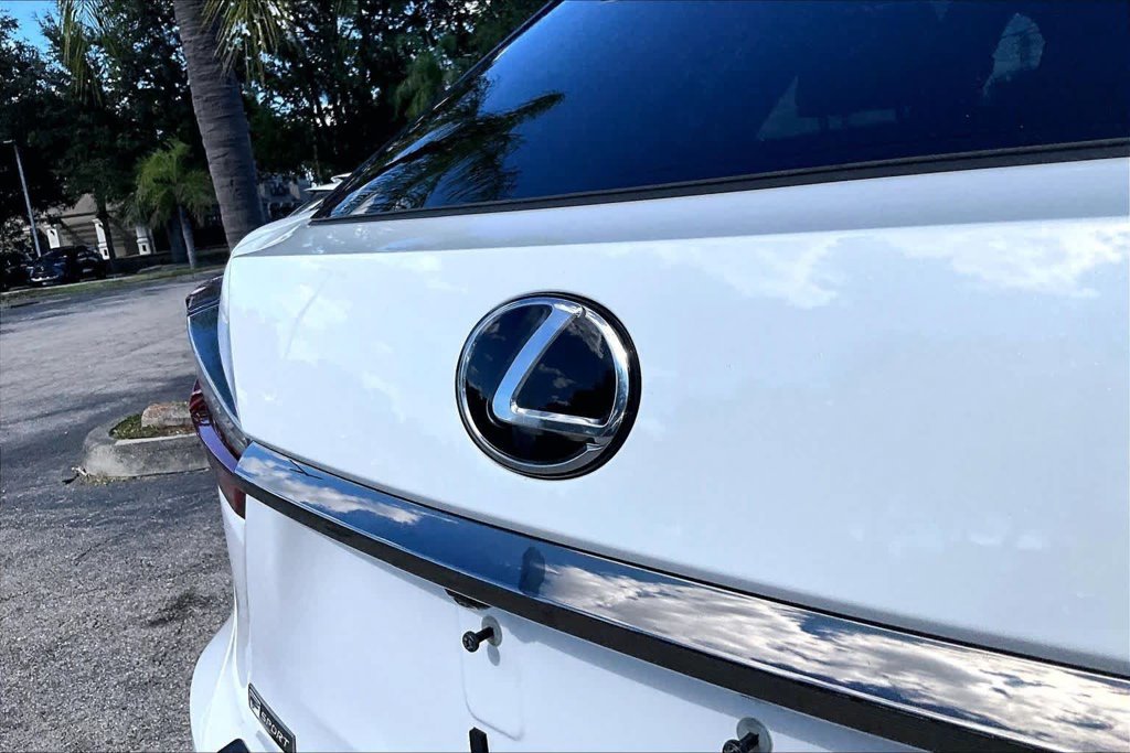 Used 2022 White Lexus 350 F Sport Handling image 31