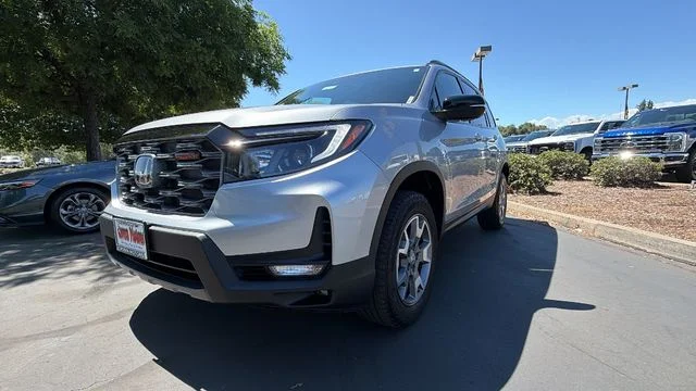 Used 2023 Silver Honda TrailSport image 9