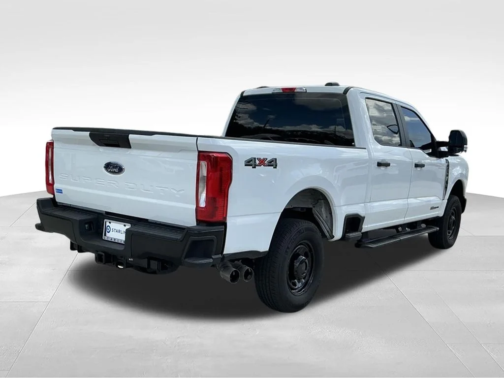 Used 2026 White Ford XL image 7