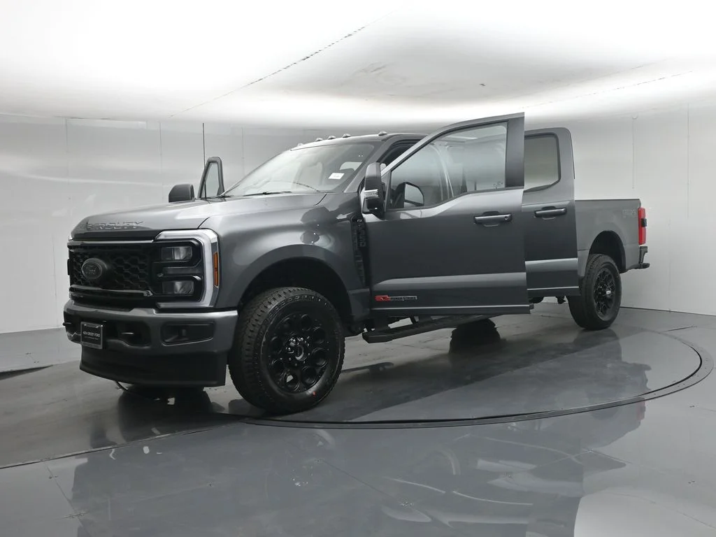 New 2026 Carbonized Gray Metallic Ford XLT image 31