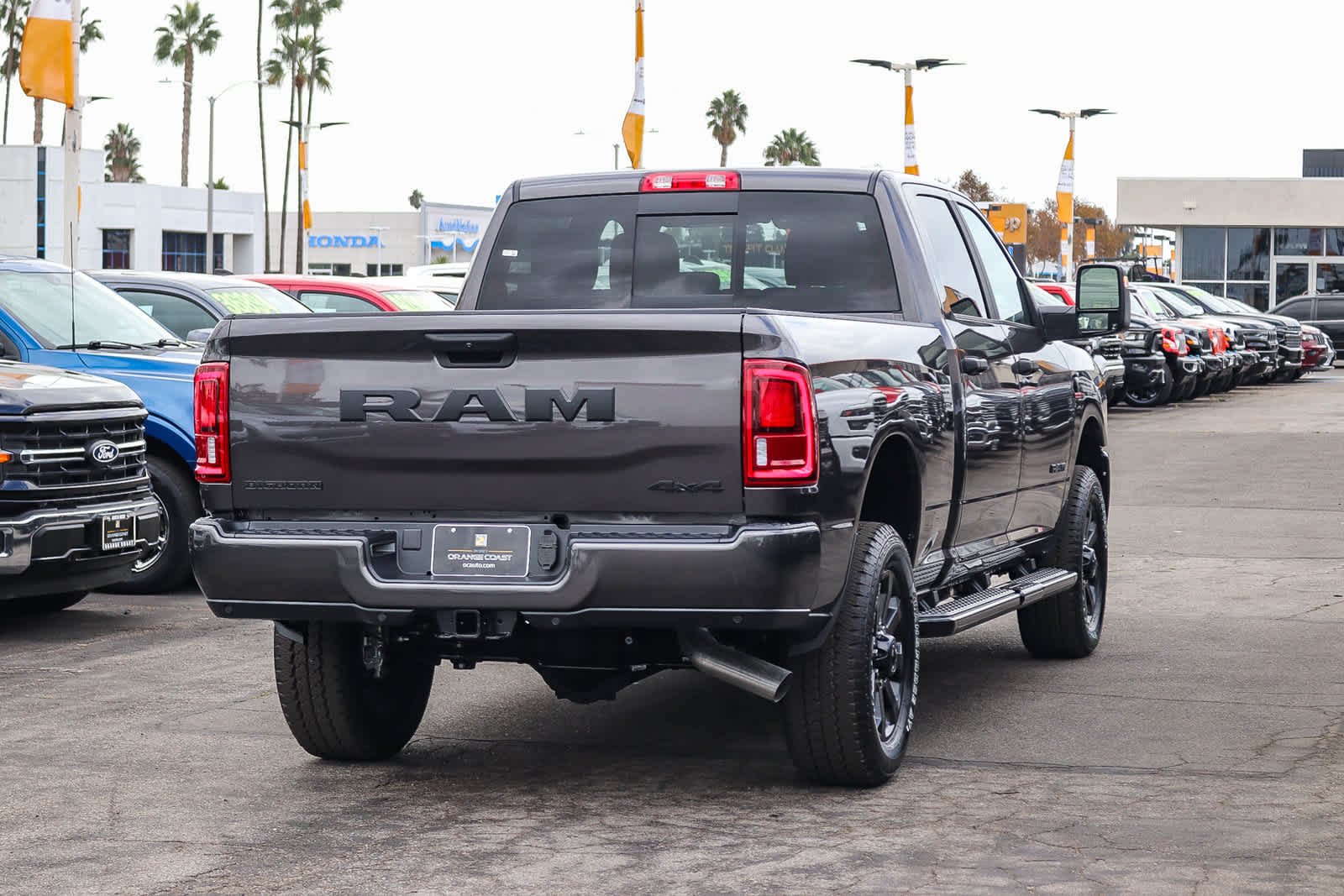 New 2027 Granite Crystal Metallic Clear-Coat Exterior Paint RAM Big Horn image 4